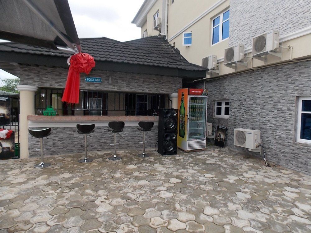 Dublina Suites Festac Town Exterior foto