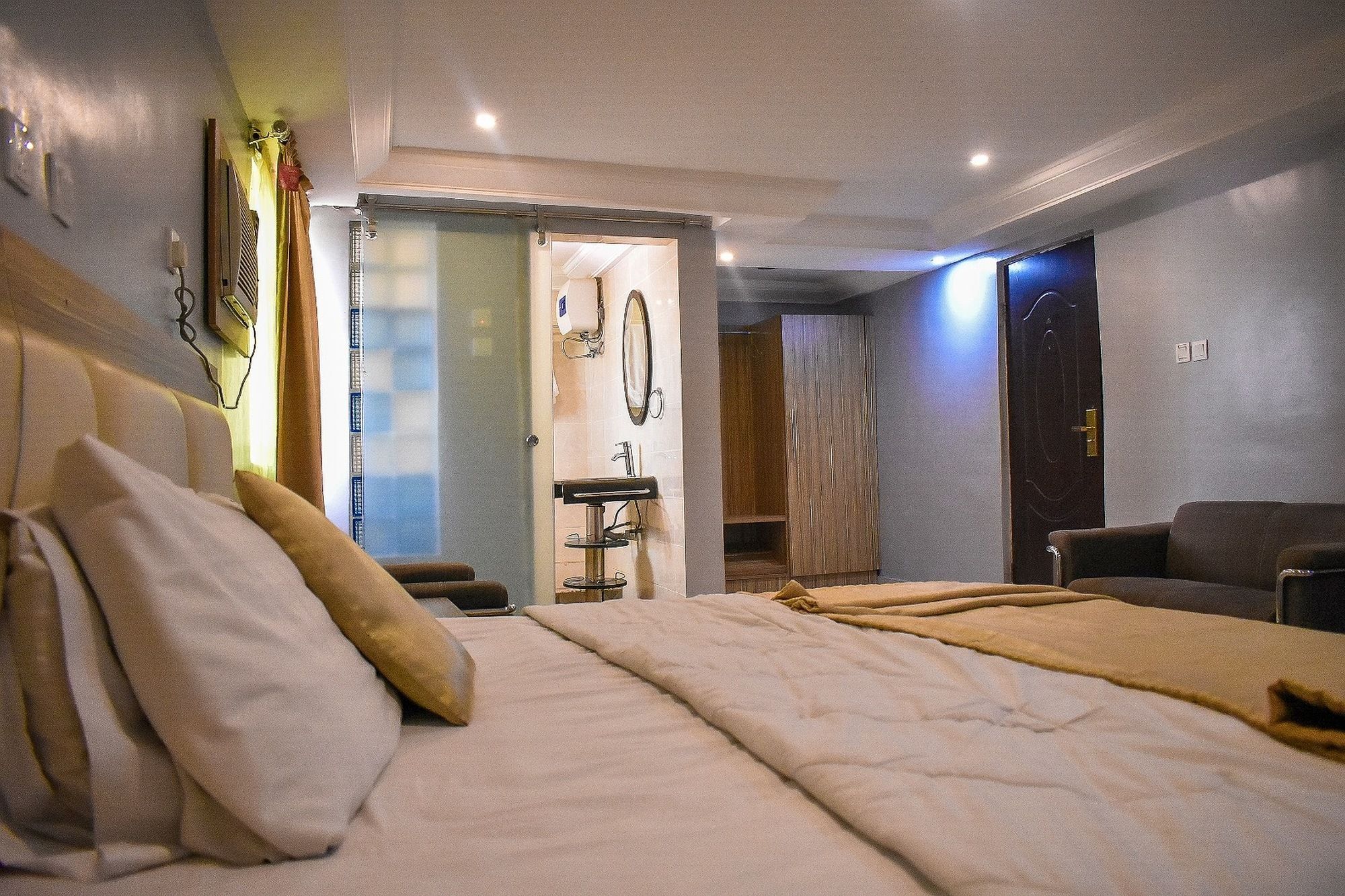 Dublina Suites Festac Town Exterior foto