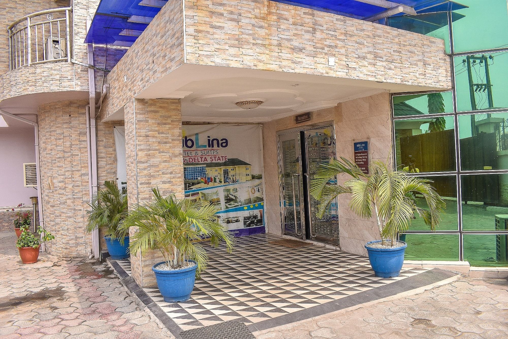 Dublina Suites Festac Town Exterior foto
