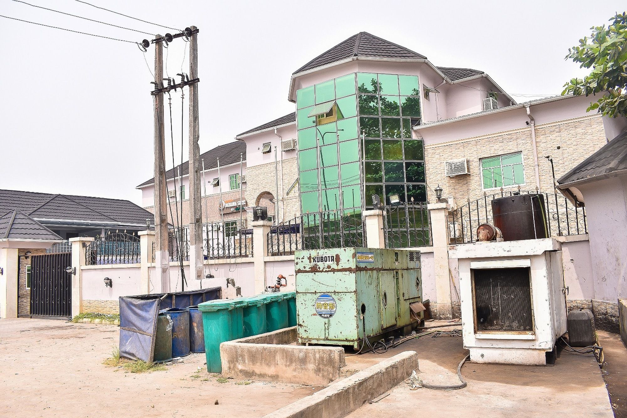 Dublina Suites Festac Town Exterior foto